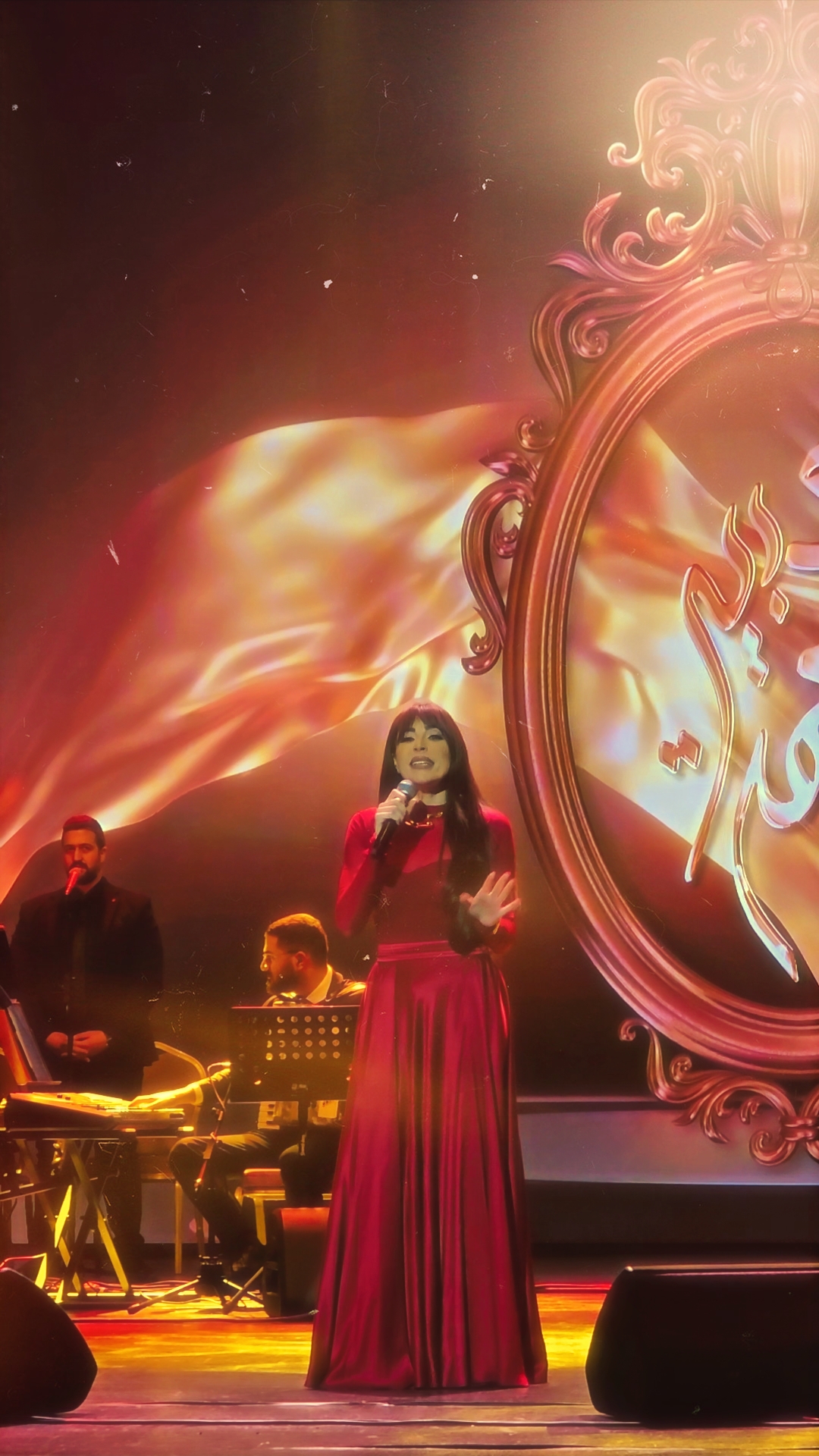 عبير نعمة في “كازينو لبنان“.