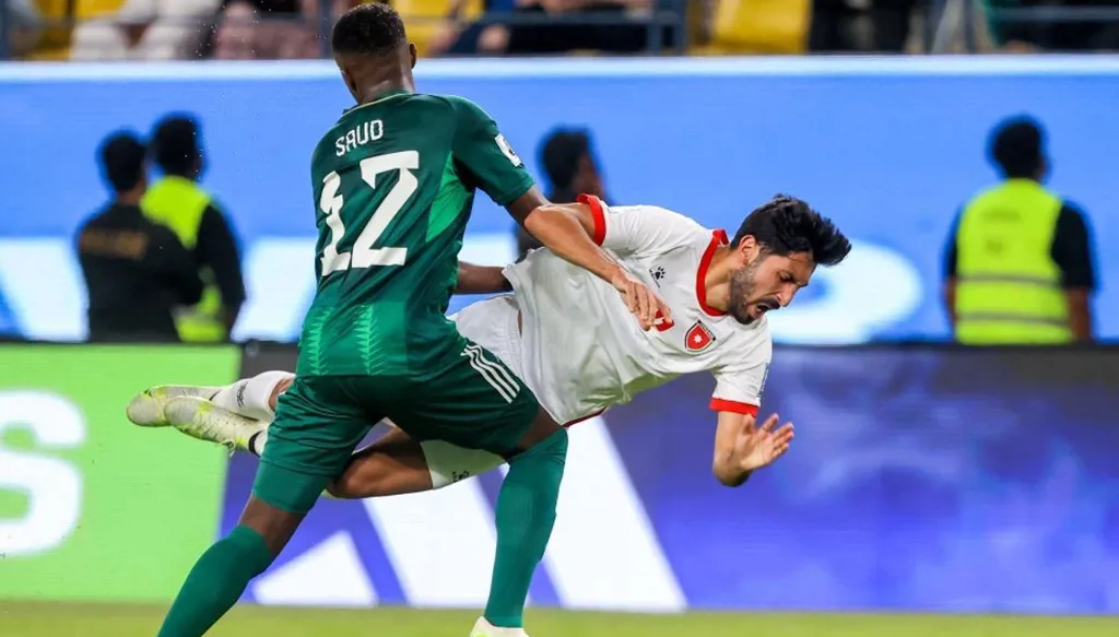 من داخل المستشفى... أول صورة لنجم الأردن يزن النعيمات بعد خضوعه لجراحة