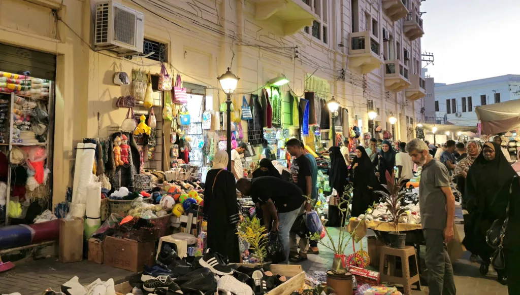 واشنطن تمسك بخيوط الاقتصاد الليبي... إنعاش موقّت أم إدارة للأزمة؟