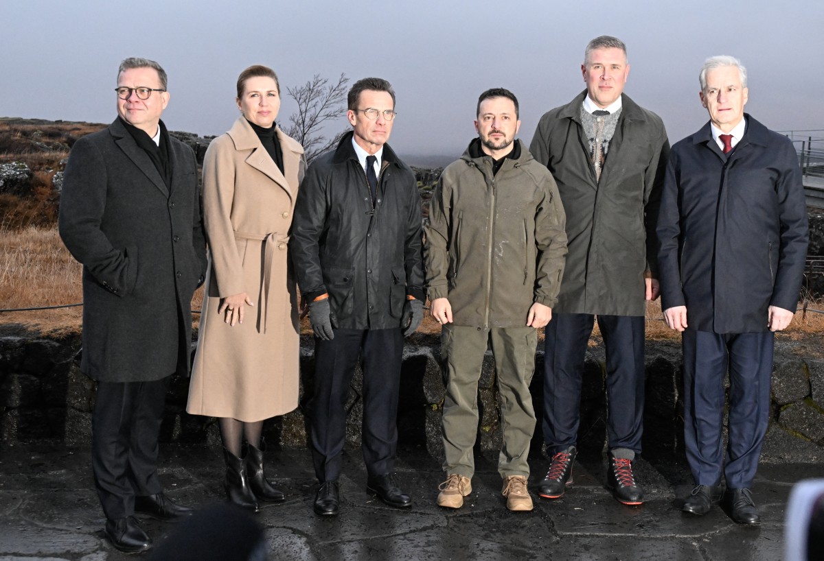 زيلينسكي: 12 ألف جندي كوري شمالي سيكونون في روسيا "قريباً"