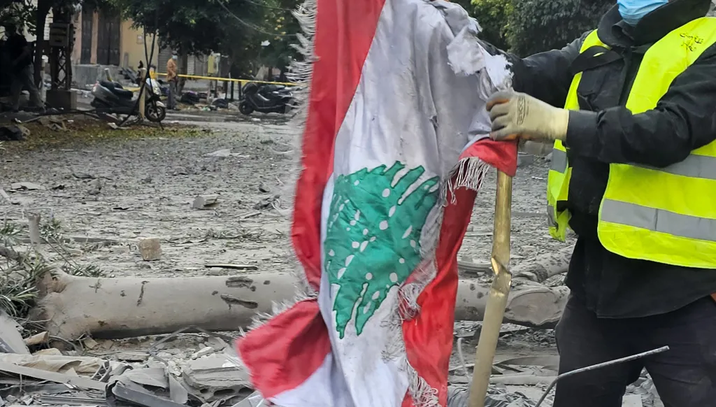 لبنان بين الوطن والساحة: جدلية الانتماء ومسؤولية البناء