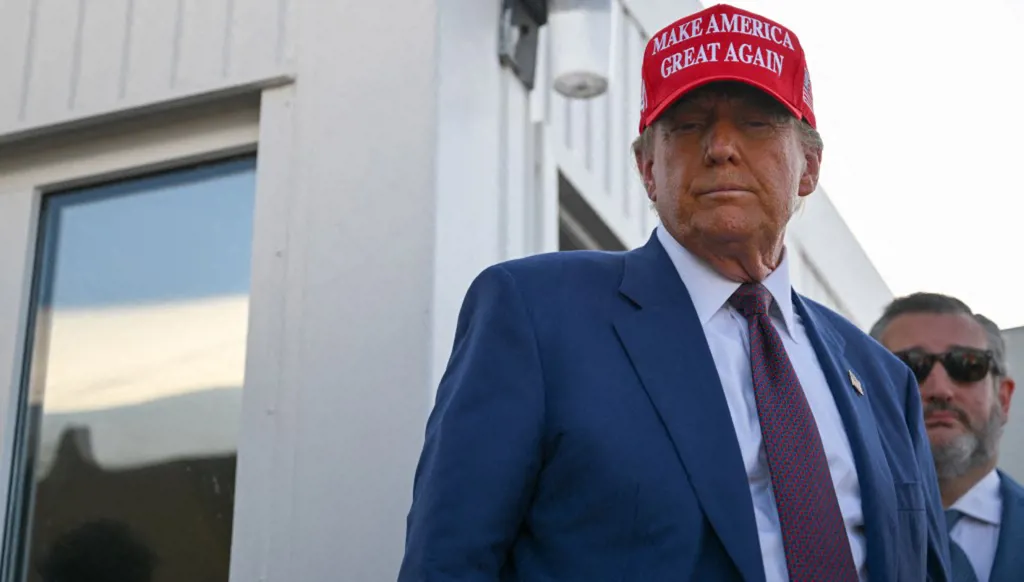 ترامب: "ذهبُنا السائل أكثر من السعودية وروسيا"!