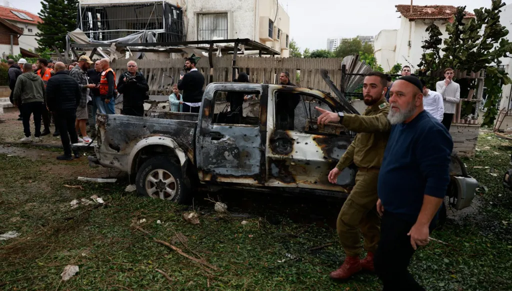 5 عند الخامسة: بوريل في بيروت وترامب الابن يُشارك في تشكيل الحكومة... كيف سيبدو الإعلام في المستقبل؟