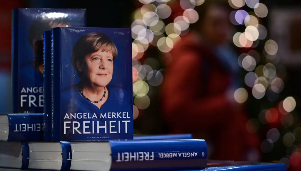 أنجيلا ميركل وكتاب بلا بهرجة: مذكرات زعيمة لم تسعَ إلى الأضواء