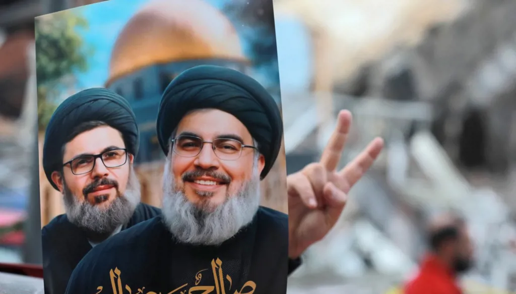 40 عاماً وخطاب السادة واحد... هل يفصل "حزب الله" السياسة عن "الجهاد"؟