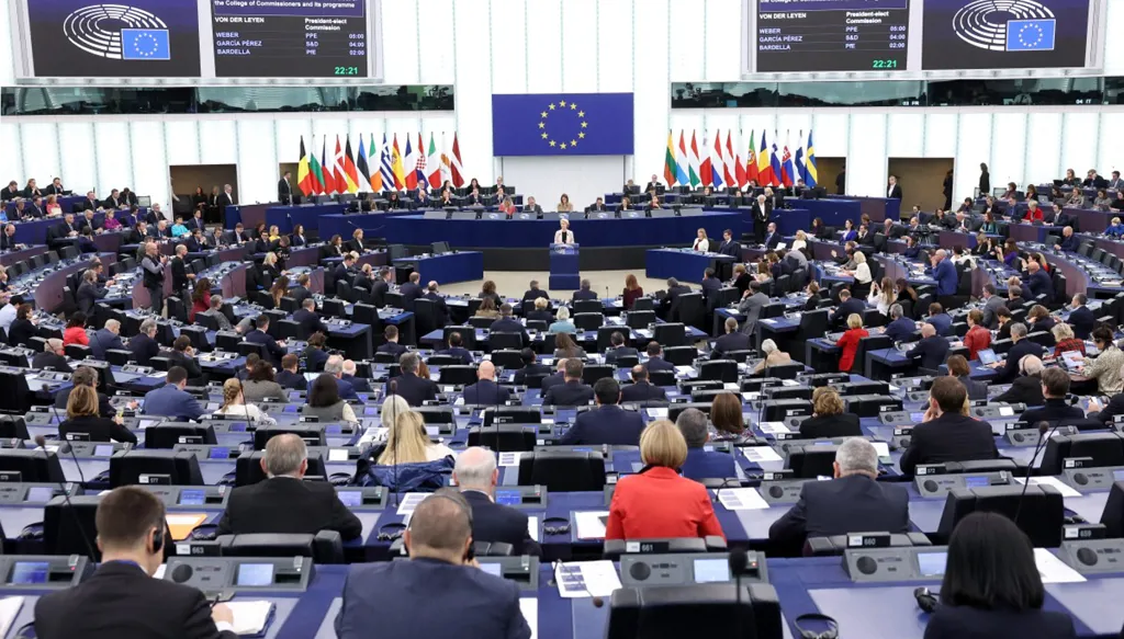 فون دير لاين تدخل ولاية ثانية مثقلة بأعباء اقتصادية وجيوسياسية من الشرق والغرب