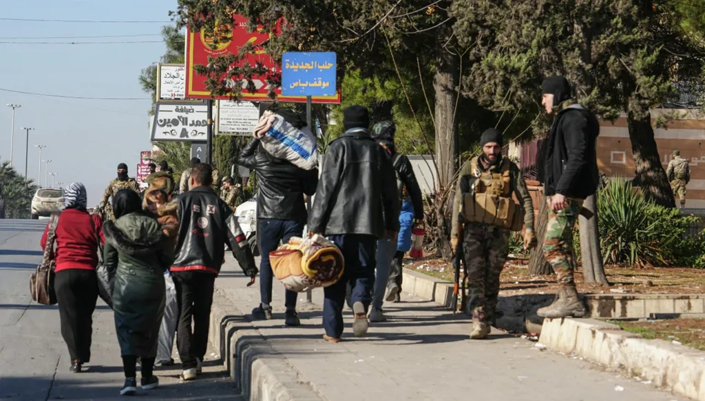 الجيش السوري: انسحاب القوات في حلب للتحضير لهجوم مضاد