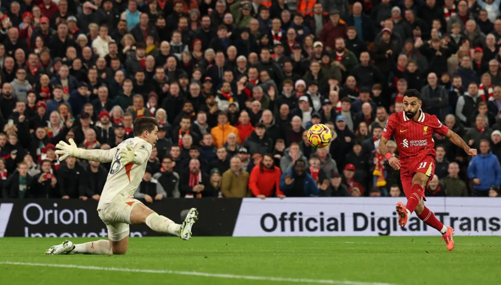 هل يضم الأهلي المصري محمد صلاح ورونالدو ؟