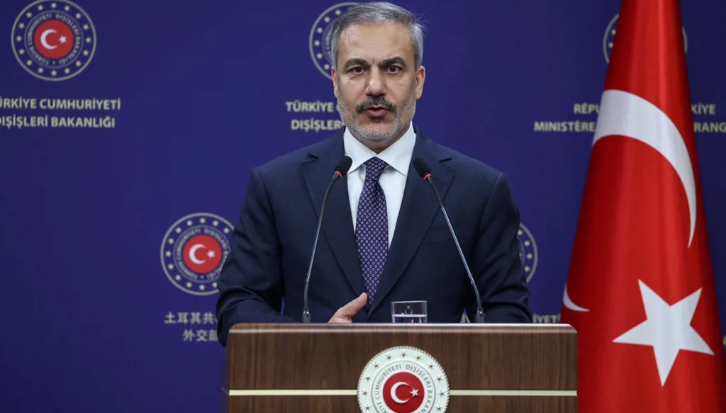 تركيا: من الضروري التوصل لتسوية بين الحكومة والمعارضة في سوريا