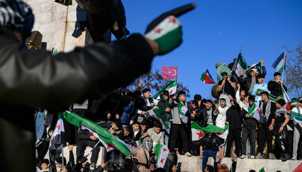 بعد 50 عاماً من حكم آل الأسد: سوريا بين الحرب الأهليّة والديموقراطيّة