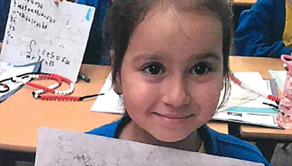 فصول من العنف المروّع... القضاء البريطاني يدين بالقتل والدَي طفلة توفيت جرّاء الضرب