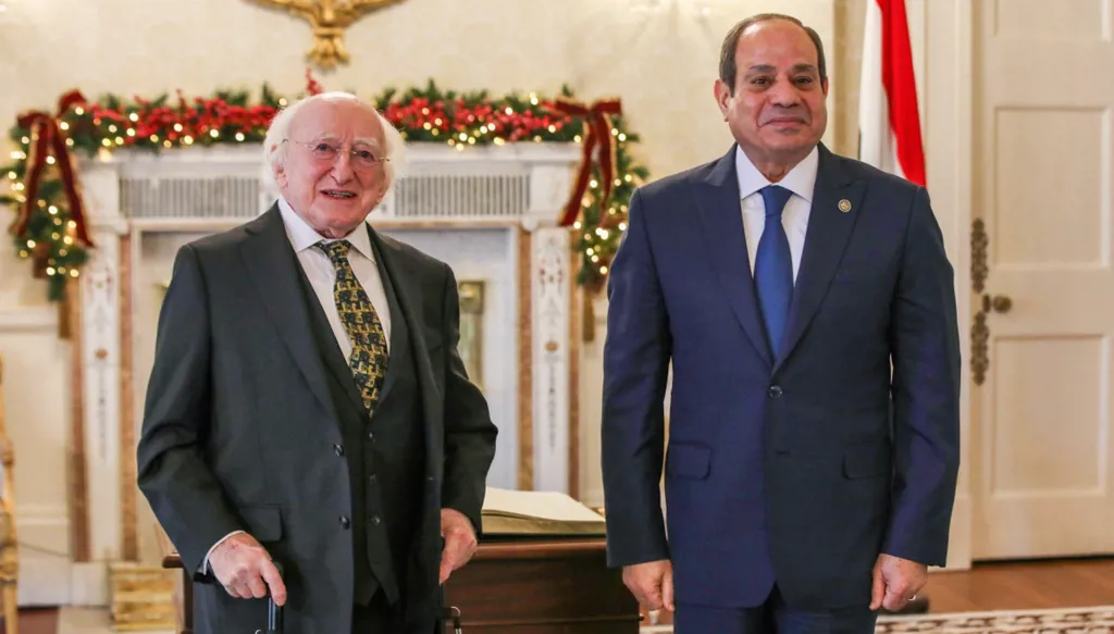 الرئيس المصري يناقش التطورات في الشرق الأوسط خلال زيارة لدبلن