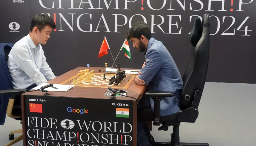 الهندي غوكيش يصبح أصغر بطل للعالم في الشطرنج