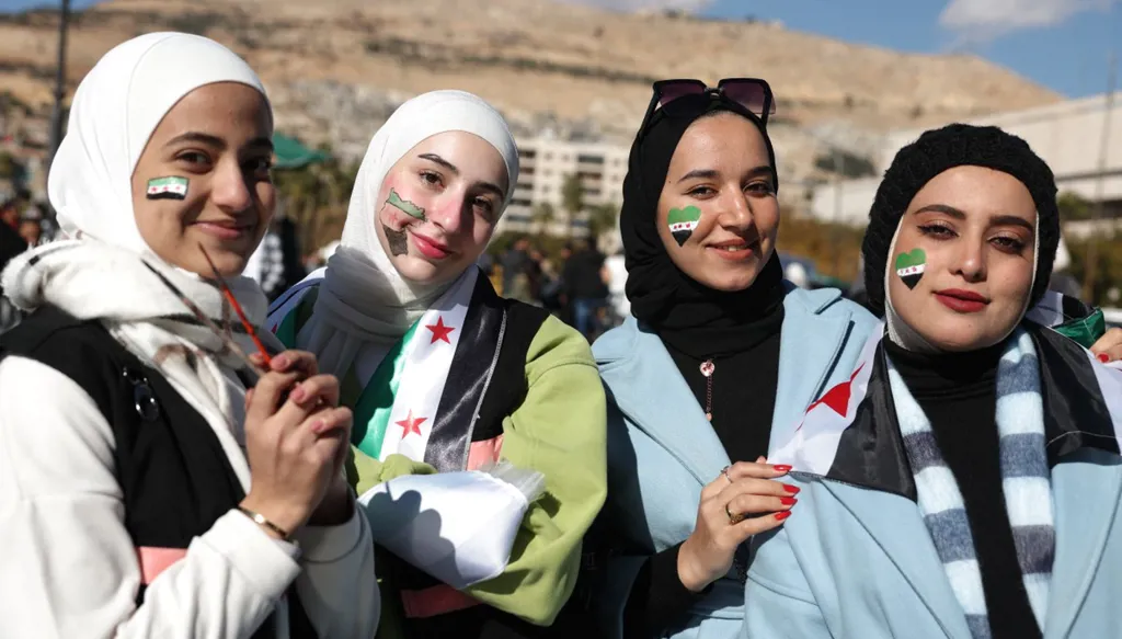 المرأة السورية بعد التغيير الكبير:  مؤشرات لا تطمئن وخطاب صادم