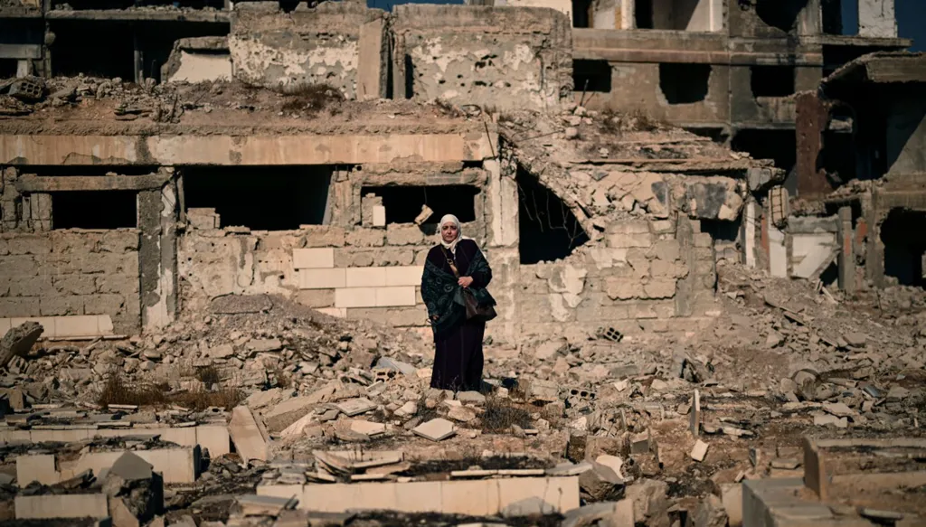 سوريون يبلغون عن مواقع محتملة لمقابر جماعية بعدما أضناهم البحث عن أحبائهم