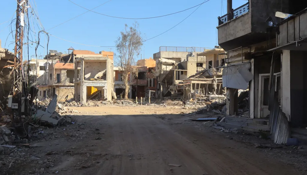 إسرائيل تمدّد سيطرتها وتستدرج "حزب الله"؟