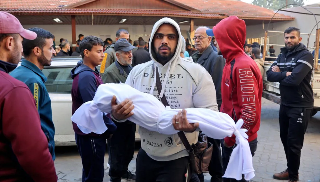 عدّاد الضحايا يرتفع في غزة... قتلى في قصف اسرائيلي على القطاع