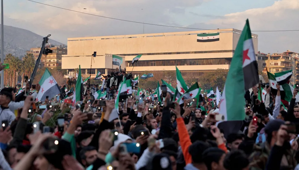 الإدارة الجديدة في سوريا تُعيّن مرهف أبو قصرة البارز في "هيئة التحرير" وزيراً للدفاع