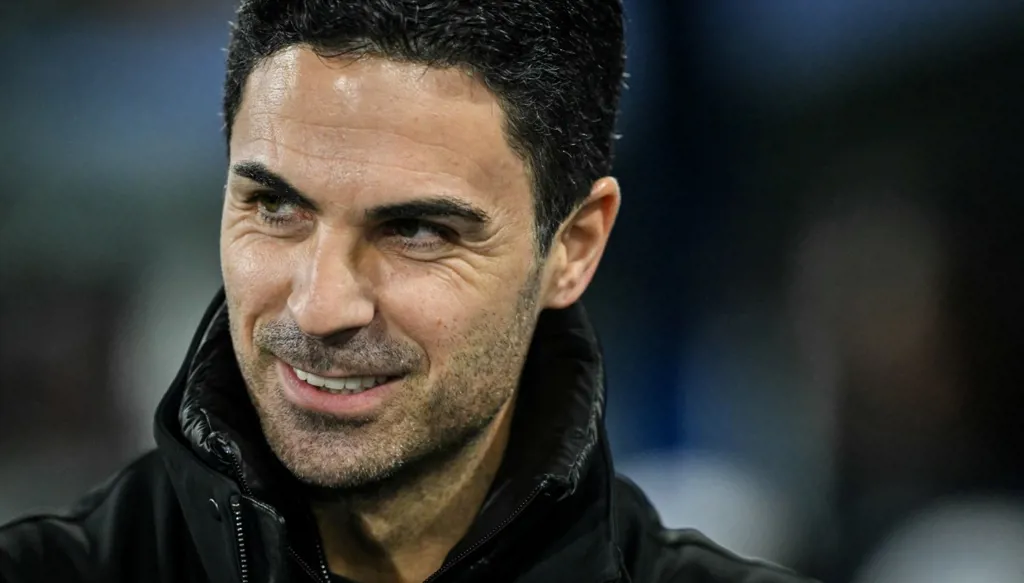 أرتيتا يغادر المؤتمر الصحافي ضاحكاً بعد سؤال غريب (فيديو)