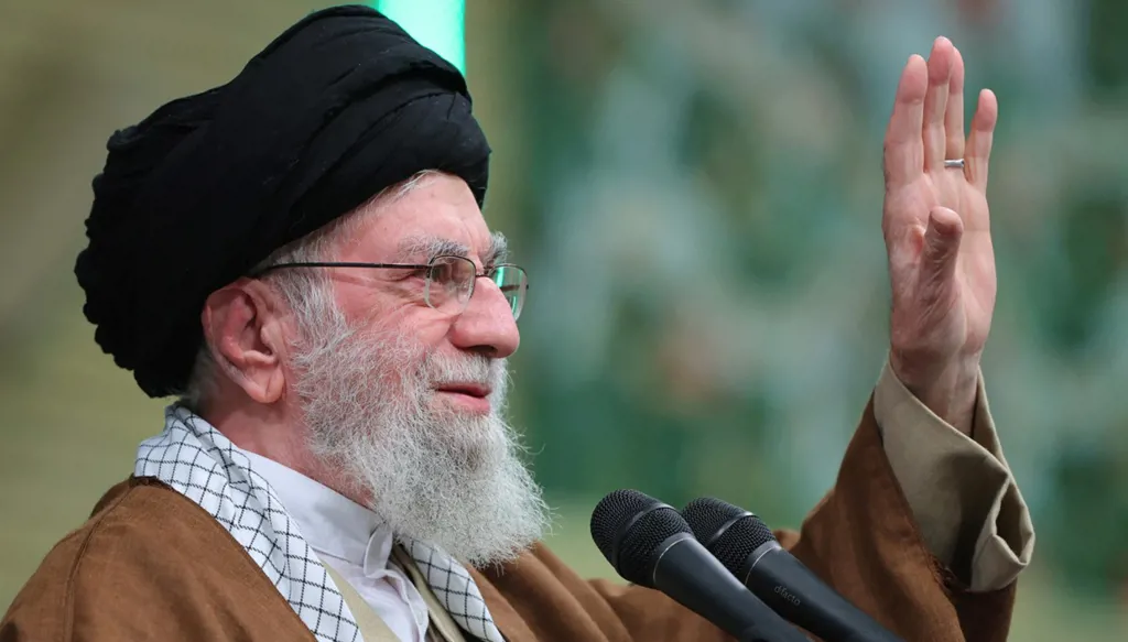 قصّة العام: اغتيال نصرالله أنهى "عظمة" خامنئي