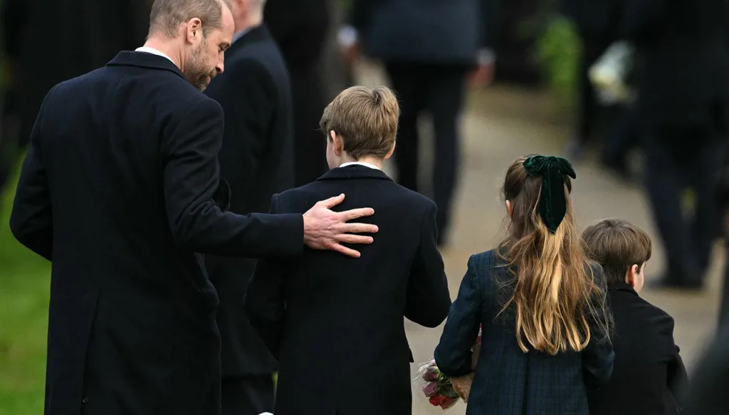 الأمير جورج ومستقبله الملكيّ... بين حكمة والديه وبروتوكول صارم سيغيّر علاقته بإخوته