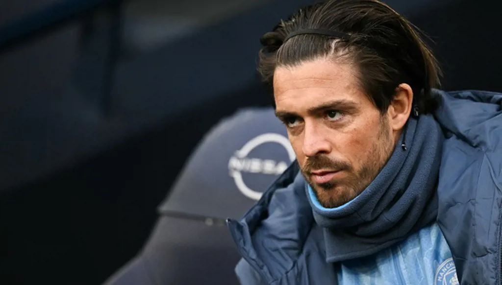 غوارديولا يطالب غريليش بالقتال لاستعادة تألقه