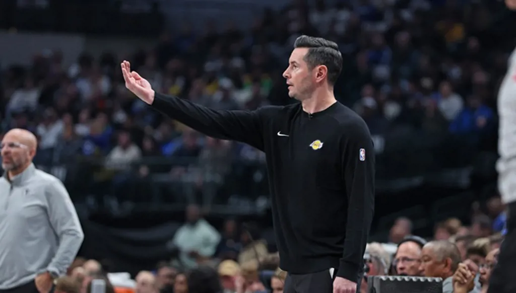 مدرب ليكرز يواجه النيران وخسارة الذكريات