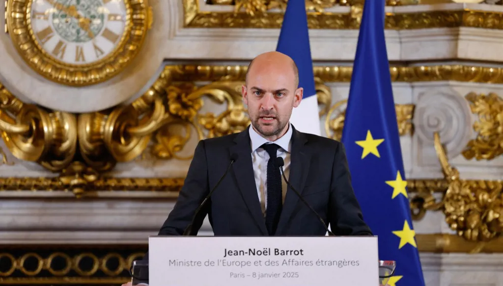 باريس: لا يقين بشأن مصير رهينتين فرنسيين اسرائيليين محتجزين في غزة