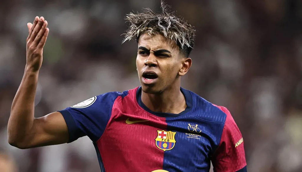 لامين يامال يثير الجدل مع مشجع ريال مدريد (فيديو)