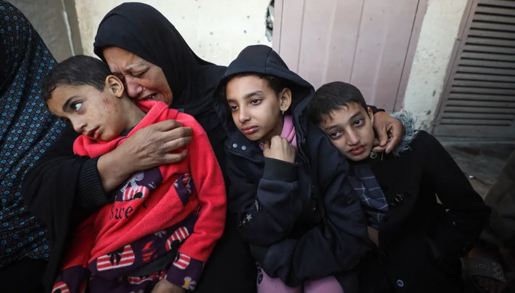 القتال في غزة متواصل... قتلى وجرحى في قصف إسرائيلي على القطاع