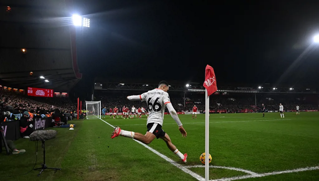 ليفربول للخروج من دوامة النتائج السلبية وأرسنال لمواصلة الضغط