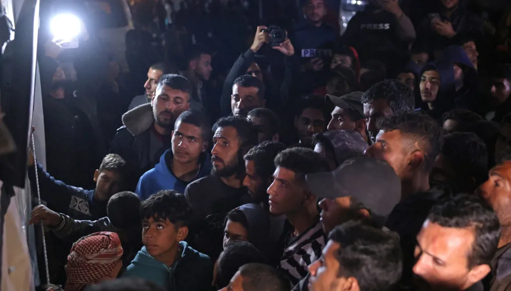 لمن الفضل في غزة... لبايدن أم لترامب؟