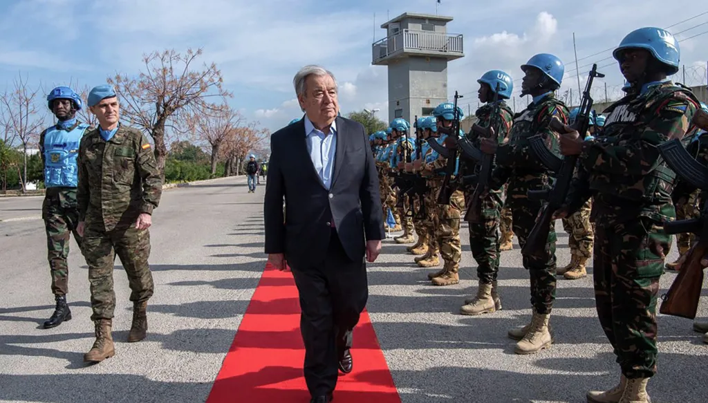 غوتيريس بعد لقائه قيادة اليونيفيل في الناقورة...  يندد بانتهاك القرار ١٧٠١ من إسرائيل والحزب