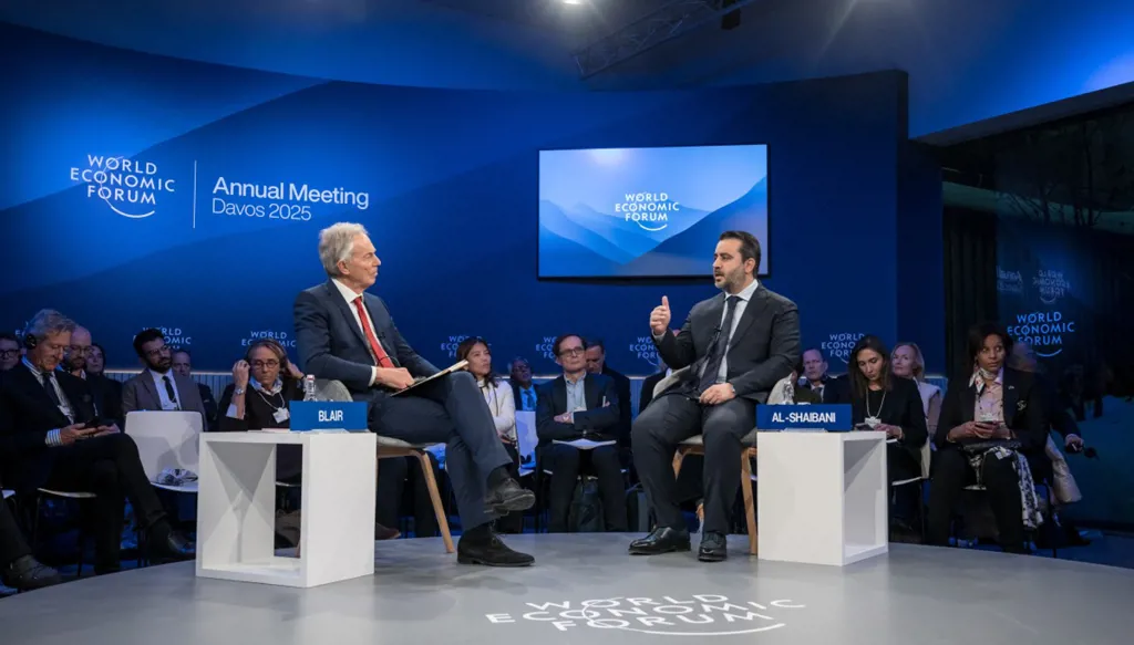 مزحة بين الشيباني وبلير عن ترامب تُضحك الحضور في دافوس (فيديو)