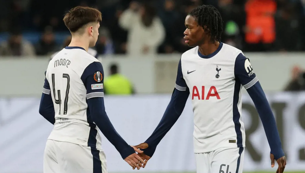 توتنهام اللغز الأكبر هذا الموسم