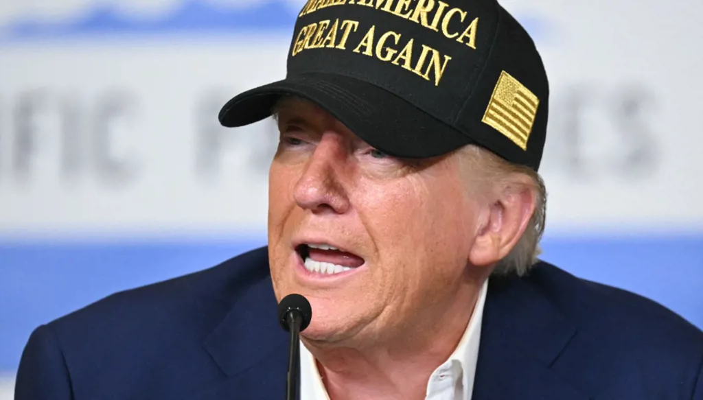 "هذه المرة لا تخطئوا"... توقيف رجل بتهمة التحريض على العنف ضد ترامب