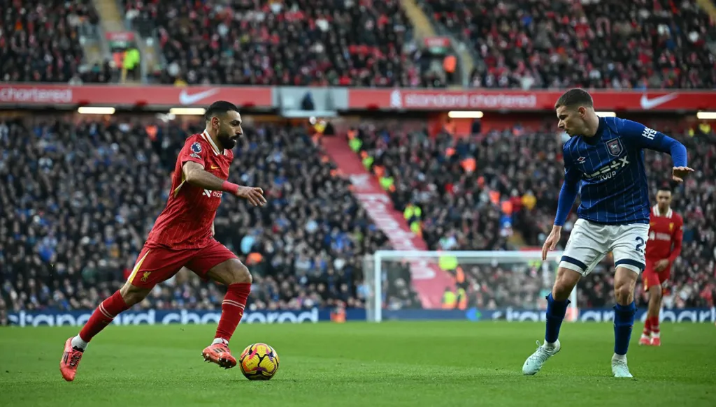 محمد صلاح يتخطى تييري هنري في قائمة هدافي بريميرليغ