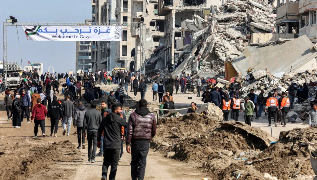 لماذا يثير مقترح ترامب بنزوح الفلسطينيين من غزة قلق المنطقة؟