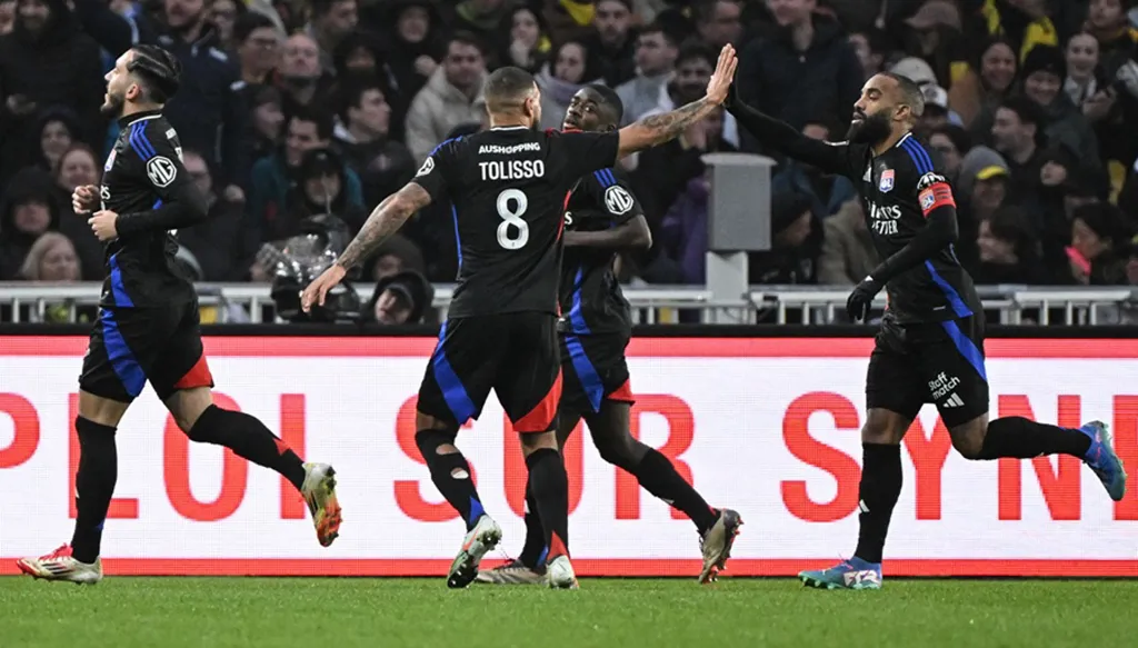 ليون يكشف هوية مدربه الجديد