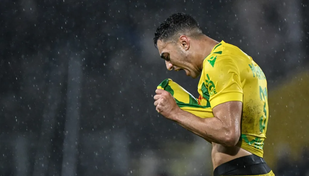 مصطفى محمد ضحية التمييز؟