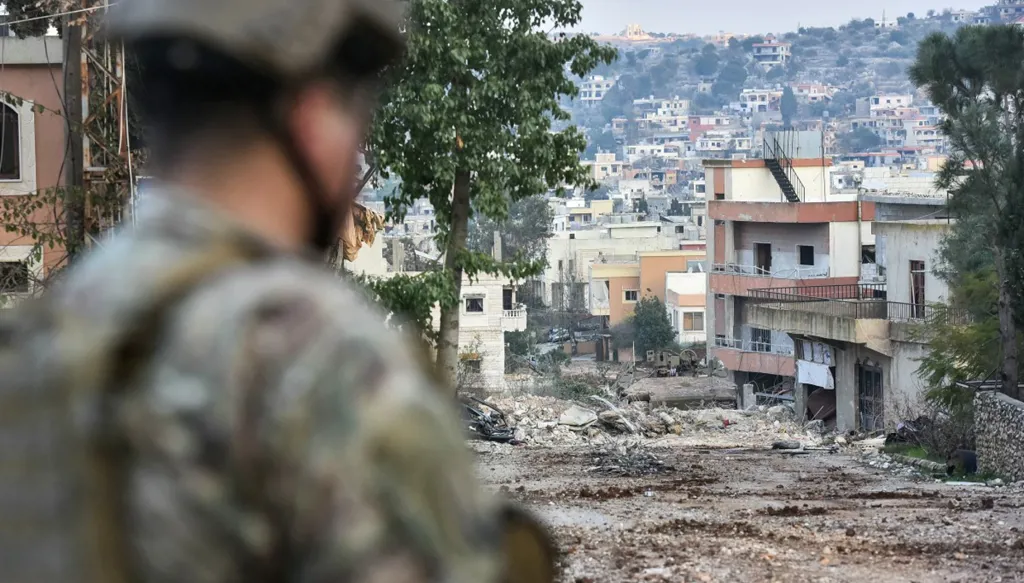 في النهاية لا أحد يساعد لبنان - الدولة