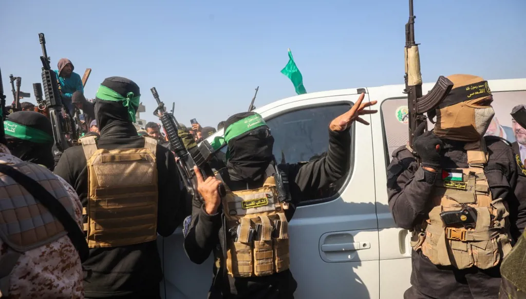 رئيس الوزراء الفلسطيني: إعادة إعمار غزة تتطلب إزالة "حماس" من السلطة