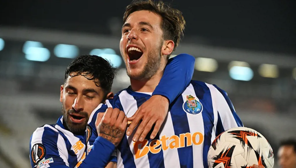 أول مباراة لنيكو غونزاليس مع مانشستر سيتي تنتهي بكابوس (فيديو)