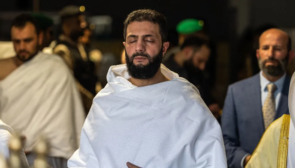 زيارة الشرع للسعوديّة تعكس التوازن الجديد