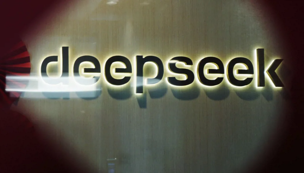 "وول ستريت جورنال": ولاية نيويورك تحظر تطبيق "ديب سيك" على الأجهزة الحكوميّة