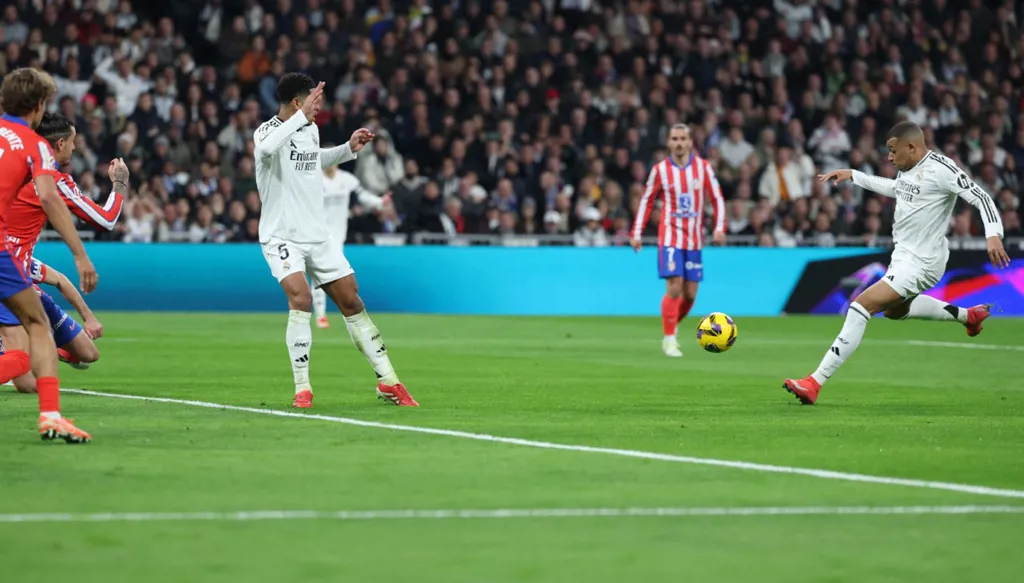 برشلونة الفائز الأكبر... ريال مدريد وأتلتيكو مدريد "حبايب"