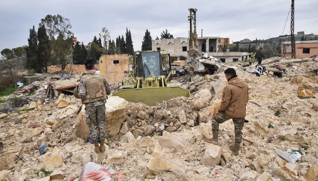 هل حصلت إسرائيل على إذن أميركي بالبقاء في لبنان بعد موعد الانسحاب؟