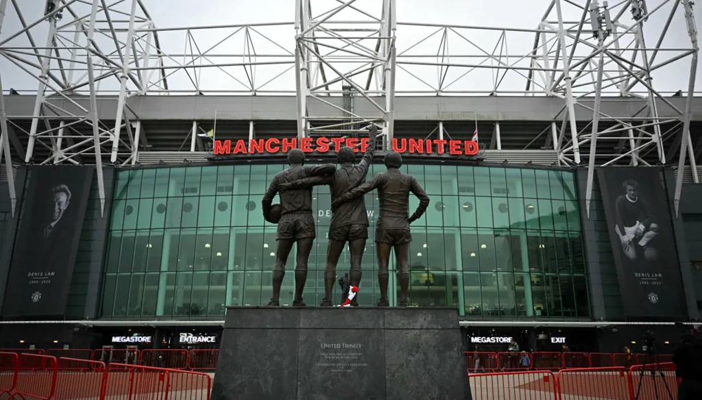 الإقالات تُكلّف مانشستر يونايتد أكثر من 18 مليون دولار