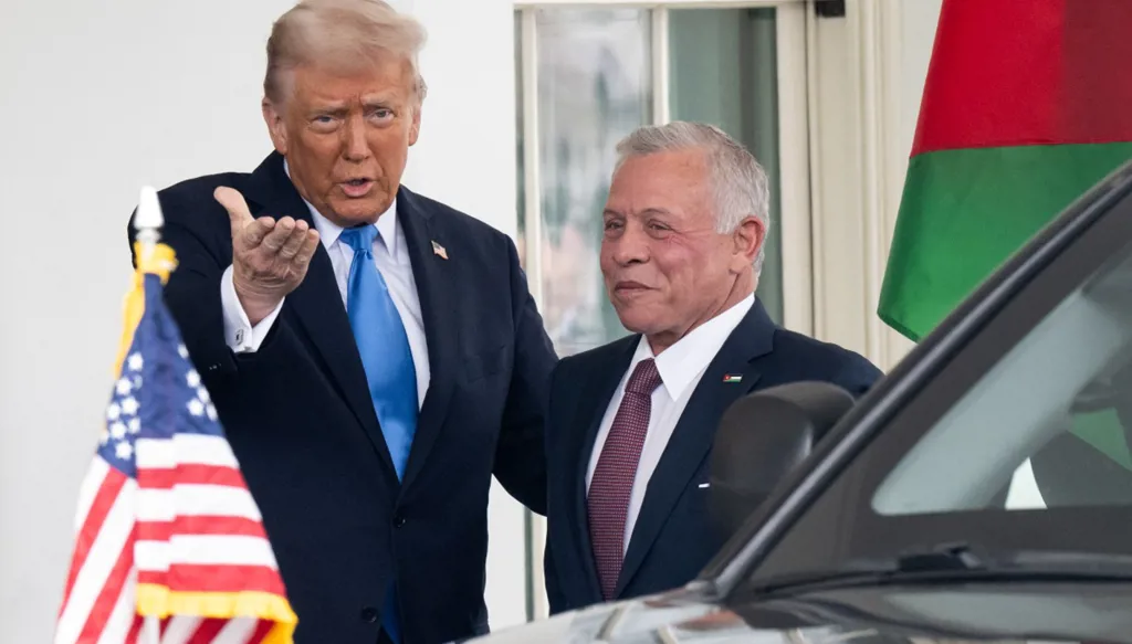 العاهل الأردني خلال لقائه ترامب: العرب سيأتون إلى أميركا برد على خطة غزة