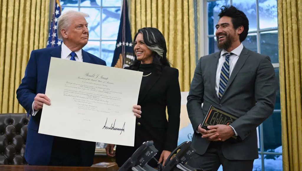 تولسي غابارد… زرعت في التقدمية وحصدت في الترامبية لتصبح مديرة "العقل الاستخباري"